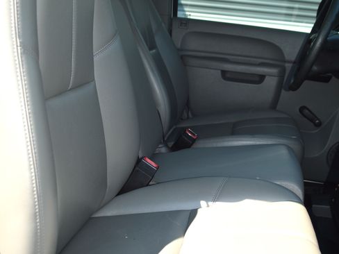 Used 2013 Chevrolet Silverado 2500 W/T image 10