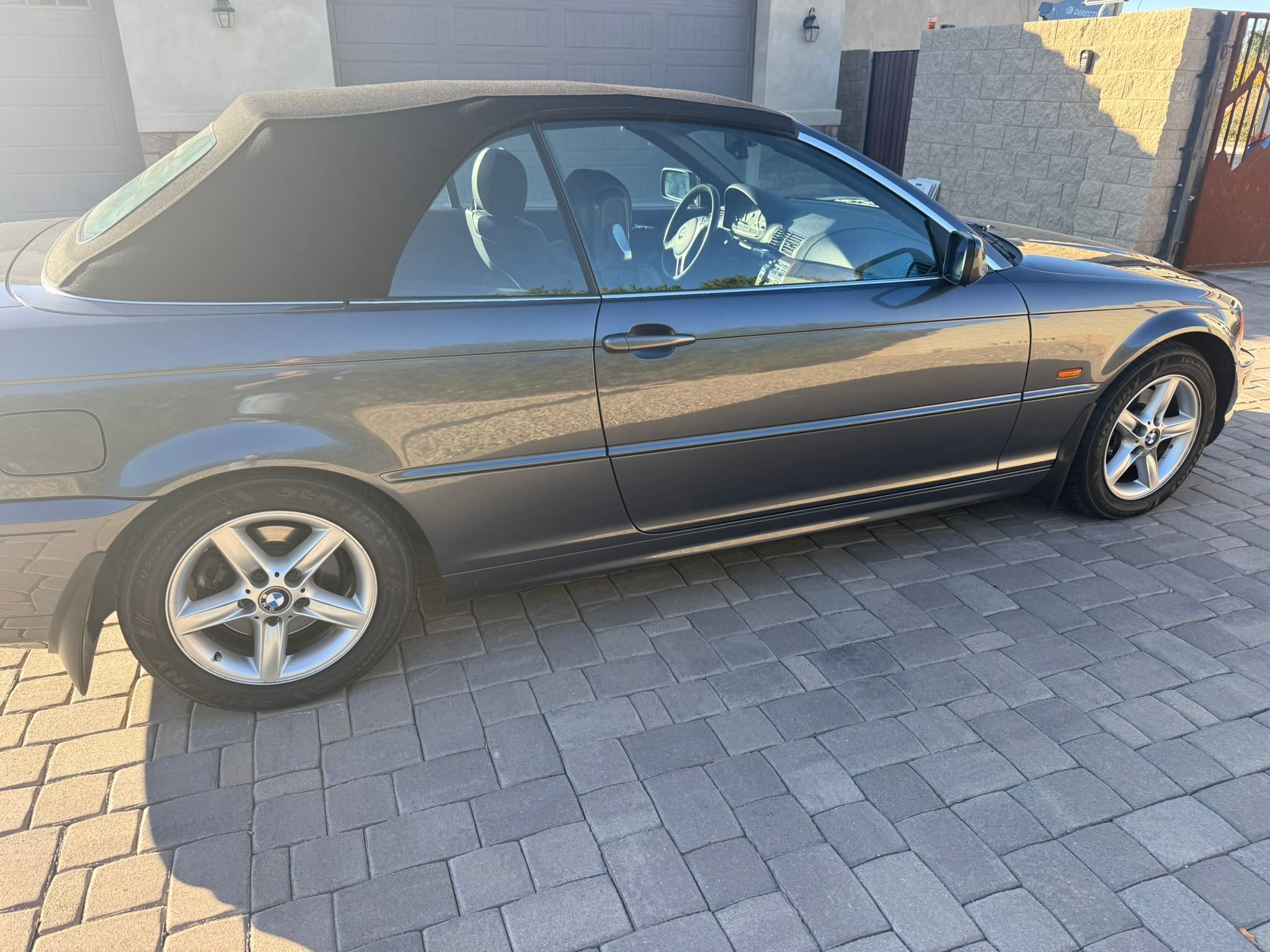 Used 2002 BMW 325Ci Convertible RWD image 17