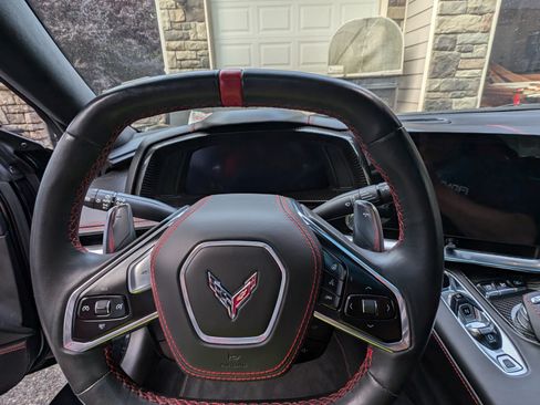 Used 2021 Chevrolet Corvette Stingray Premium Cpe w/ Z51 Performance Package image 11