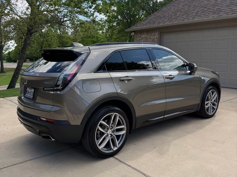 Used 2020 Cadillac XT4 Sport image 2