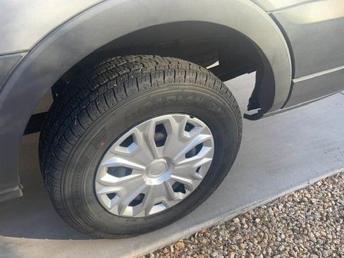 Used 2016 Ford Transit 350 XLT image 4