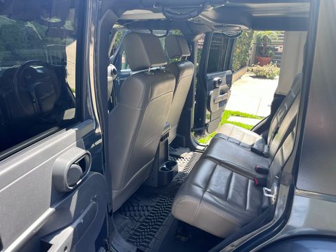 Used 2007 Jeep Wrangler Unlimited Sahara RWD image 19
