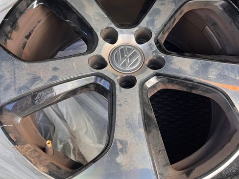 Used 2017 Volkswagen Golf 4-Door image 9