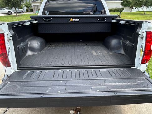 Used 2019 Toyota Tundra Platinum AWD/4WD image 6