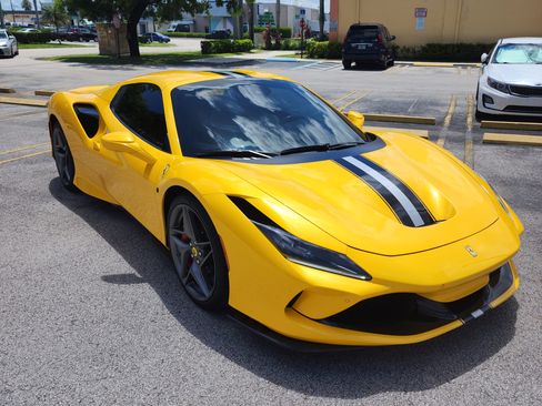 Used 2021 Ferrari F8 Tributo image 9