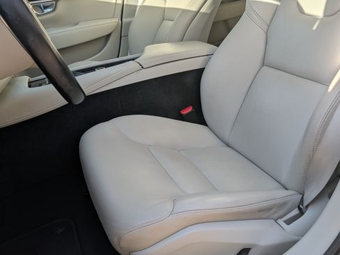 Used 2018 Volvo S90 T5 Momentum w/ Protection Package Premier image 10