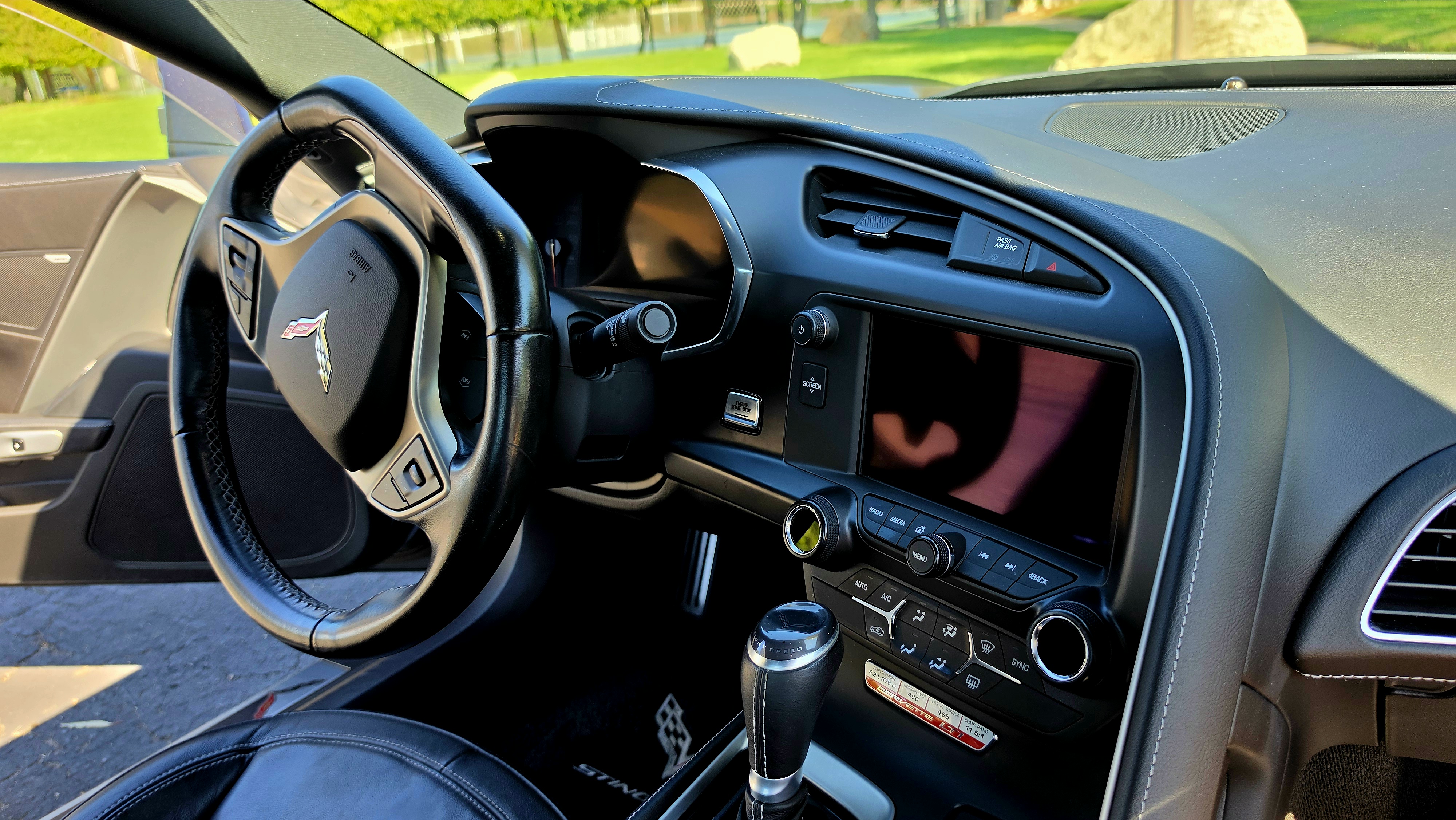 Used 2016 Chevrolet Corvette Stingray Coupe w/ Battery Protection Package RWD image 12