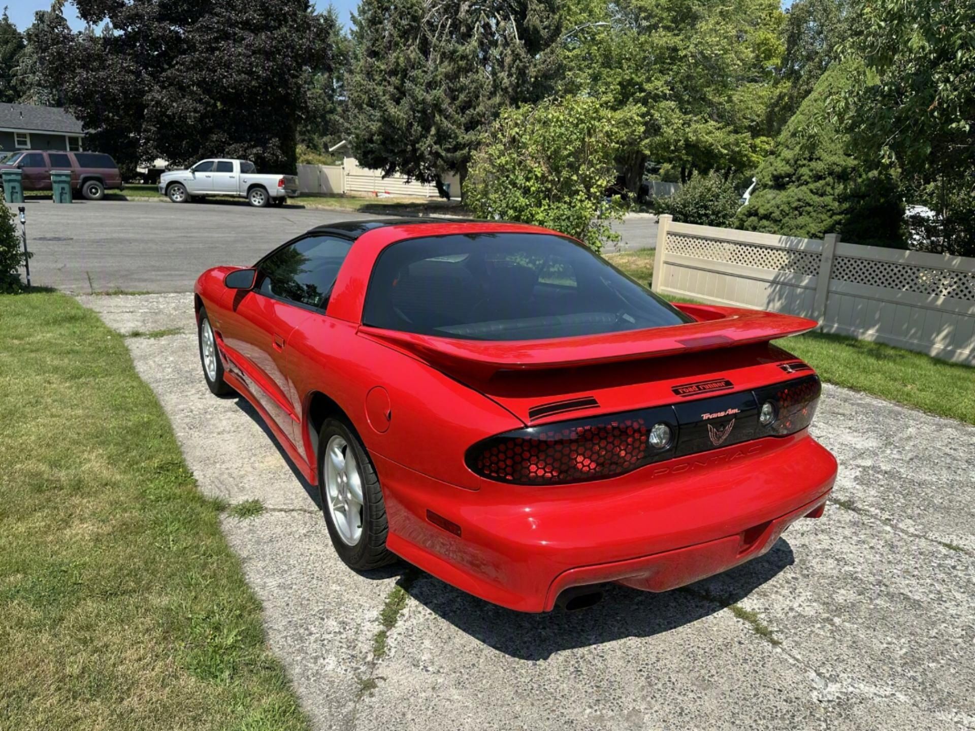 Used 2001 Pontiac Firebird Formula w/ Protection Group RWD image 9