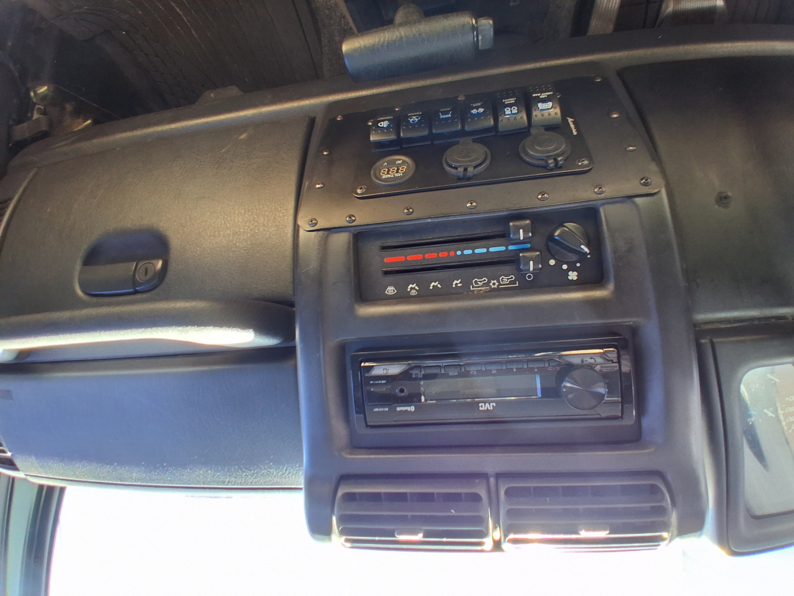 Used 1998 Jeep Wrangler Sahara AWD/4WD image 18