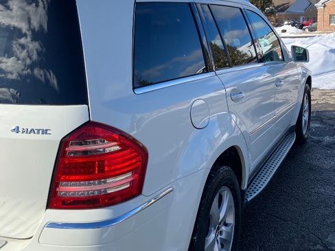 Used 2011 Mercedes-Benz GL 450 4MATIC image 13