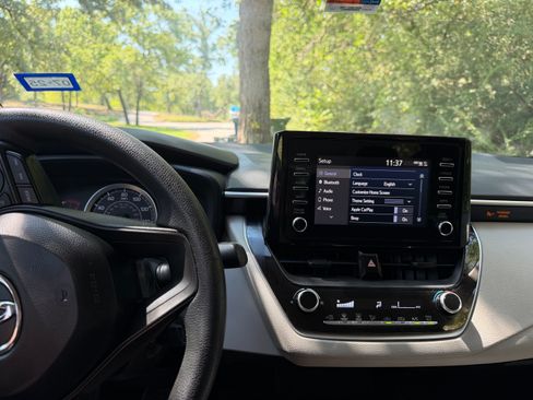 Used 2020 Toyota Corolla L FWD image 4