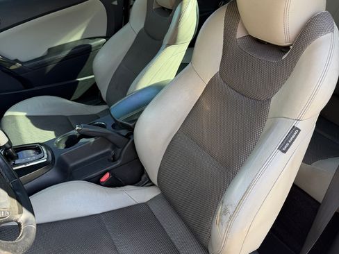 Used 2013 Hyundai Genesis 2.0T image 8