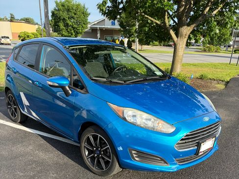 Used 2015 Ford Fiesta SE FWD image 11