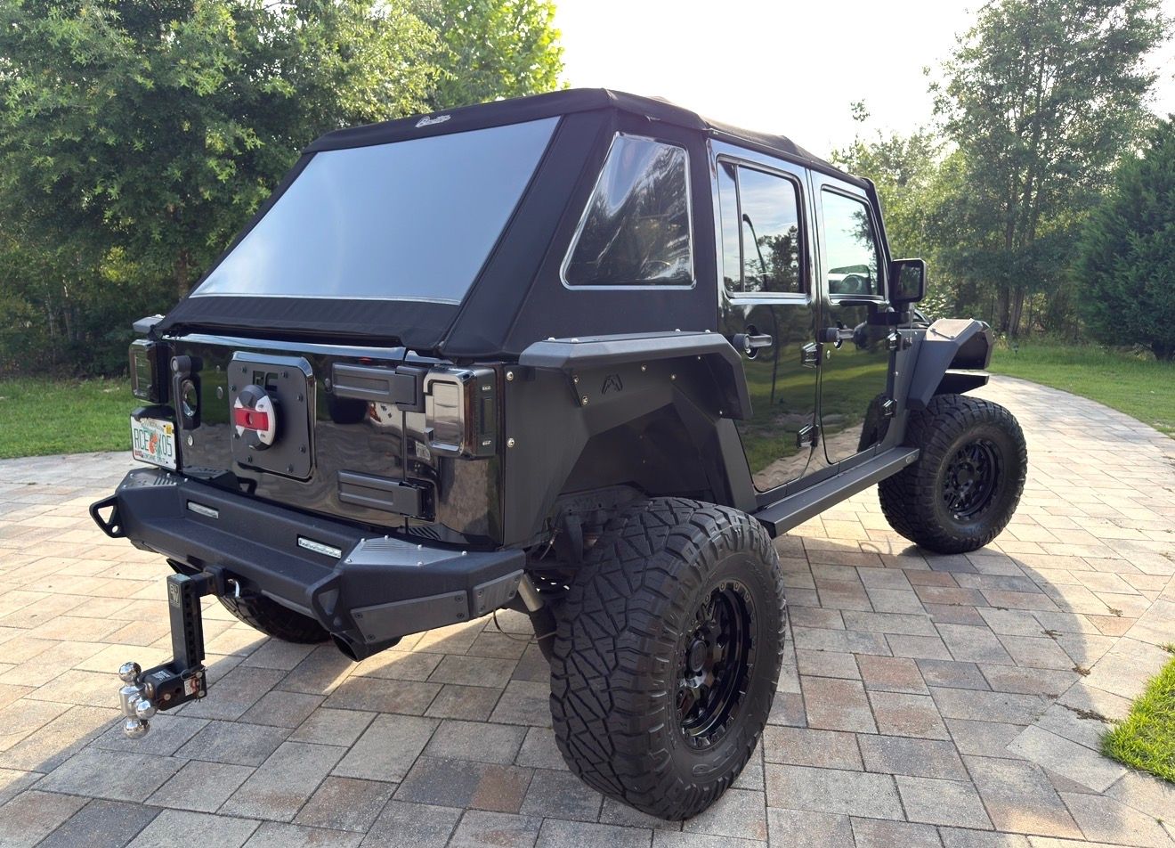 Used 2015 Jeep Wrangler Unlimited Rubicon AWD/4WD image 13