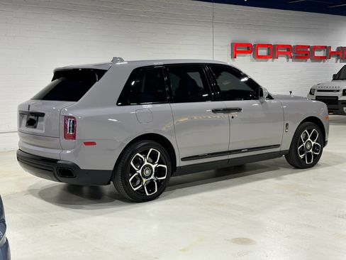 Used 2022 Rolls-Royce Cullinan w/ Dark Exterior Package image 22