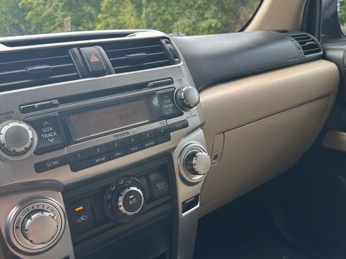 Used 2011 Toyota 4Runner SR5 RWD image 10