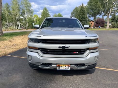 Used 2018 Chevrolet Silverado 1500 LT w/ All Star Edition AWD/4WD image 8