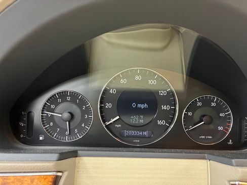 Used 2006 Mercedes-Benz E 320 E 320 CDI Sedan 4D image 9