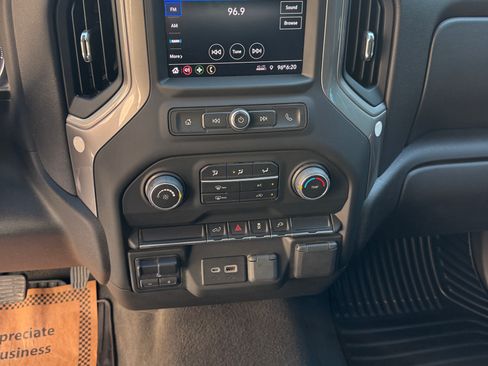 Used 2022 Chevrolet Silverado 2500 Custom w/ Custom Convenience Package AWD/4WD image 14