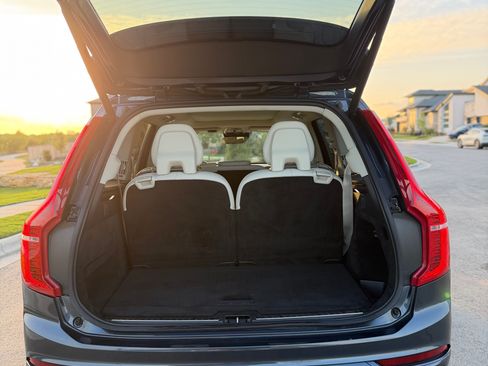 Used 2019 Volvo XC90 T5 Momentum image 16