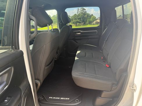 Used 2019 RAM 1500 Big Horn AWD/4WD image 10