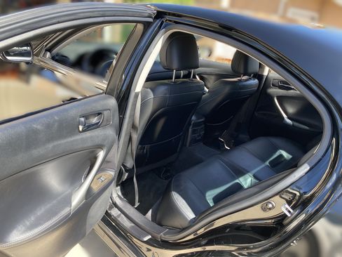 Used 2010 Lexus IS 250 RWD image 9