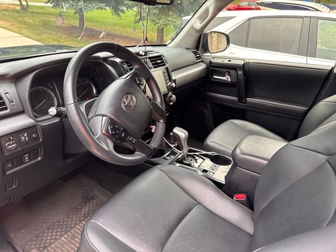 Used 2021 Toyota 4Runner TRD Off-Road Premium w/ Moonroof Package AWD/4WD image 6