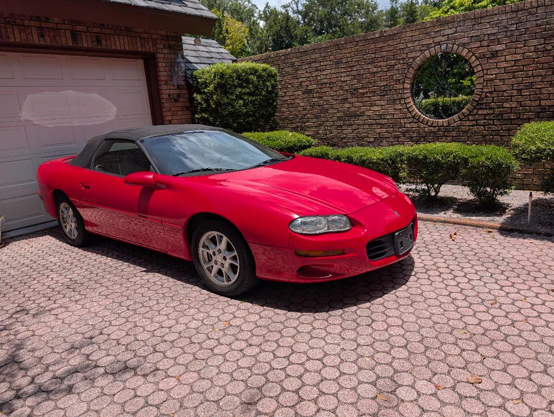 Used 2002 Chevrolet Camaro LT RWD image 2
