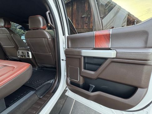 Used 2018 Ford F350 King Ranch w/ King Ranch Ultimate Package AWD/4WD image 12