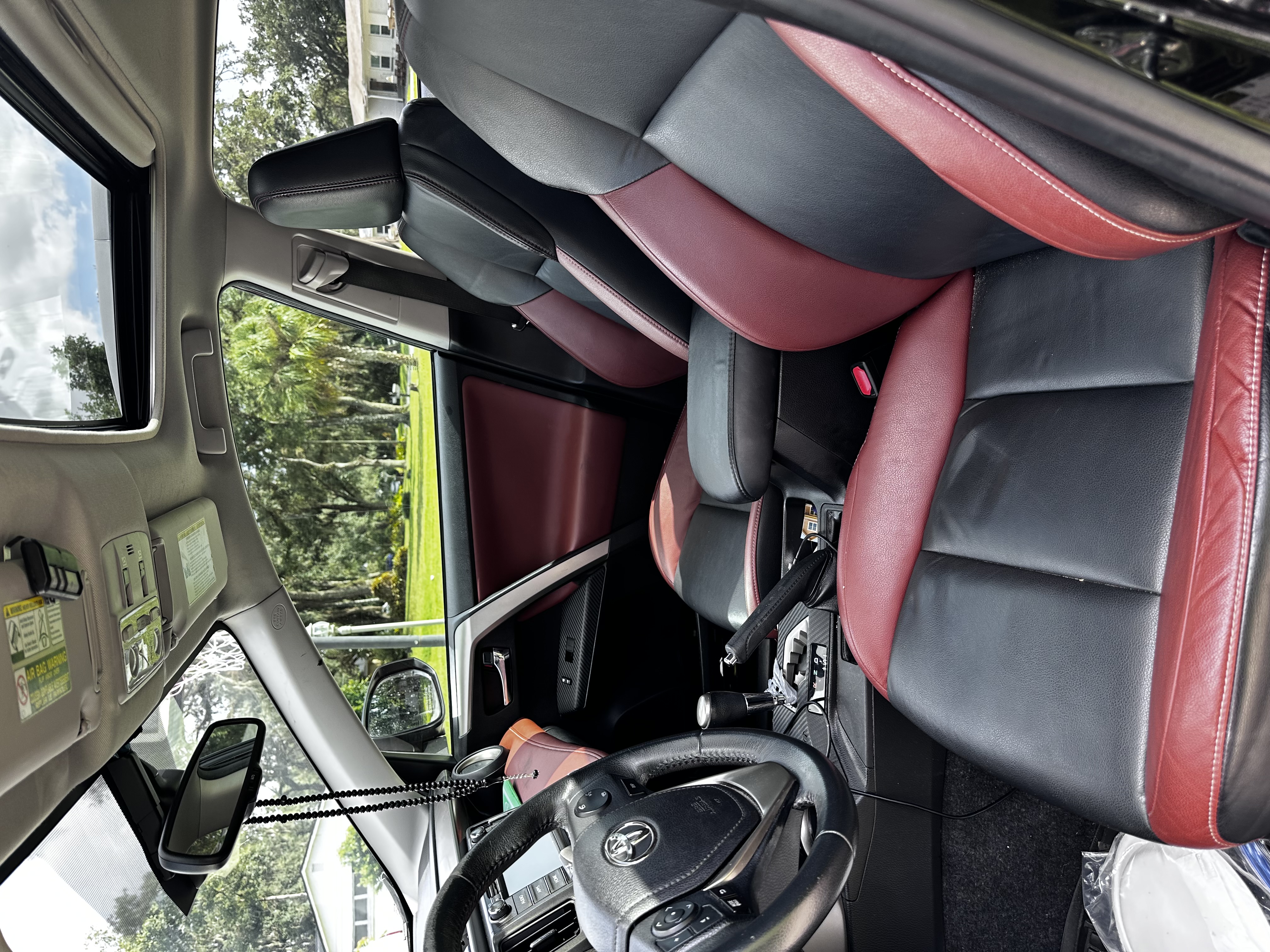 Used 2015 Toyota RAV4 Limited w/ Technology Package FWD image 11