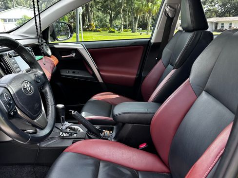 Used 2015 Toyota RAV4 Limited w/ Technology Package FWD image 11