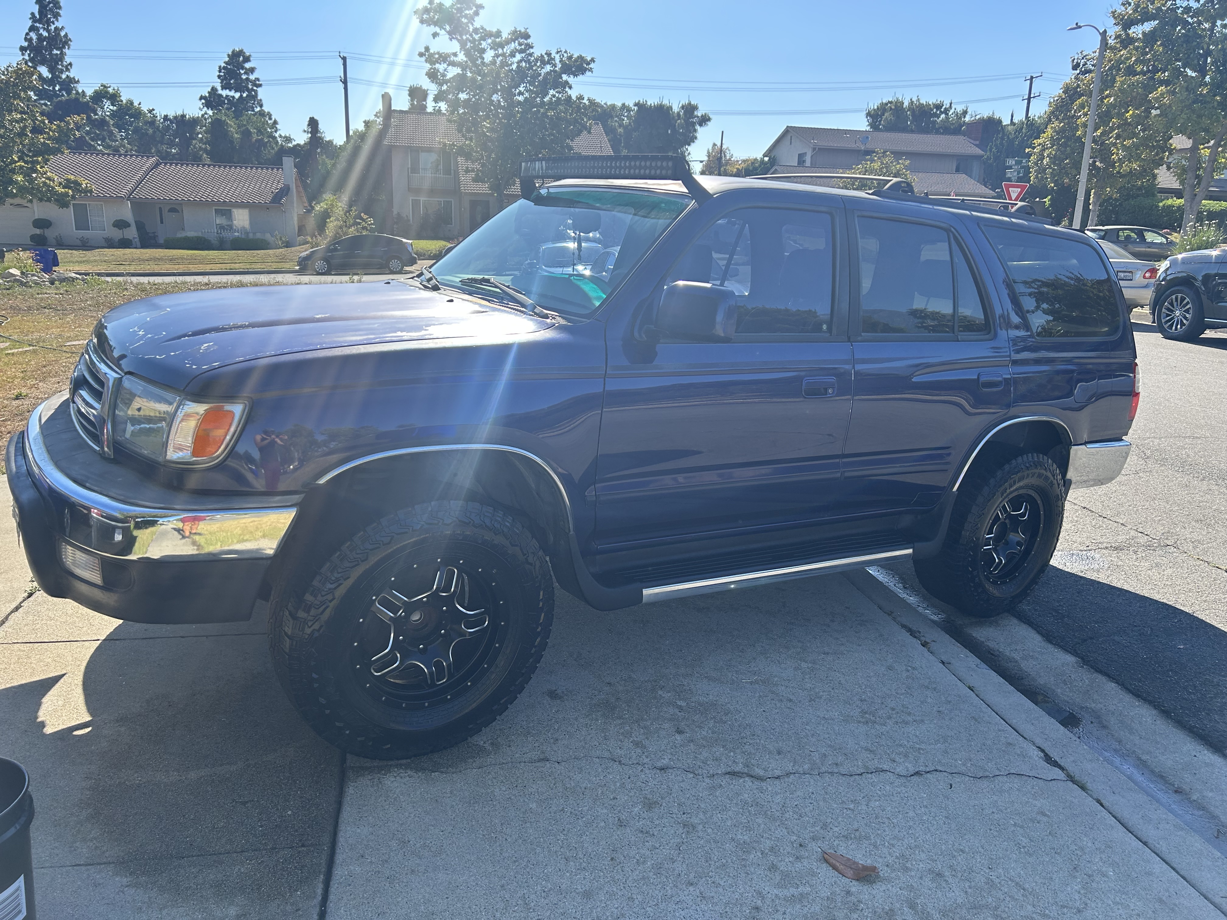 Used 1999 Toyota 4Runner SR5 RWD image 2