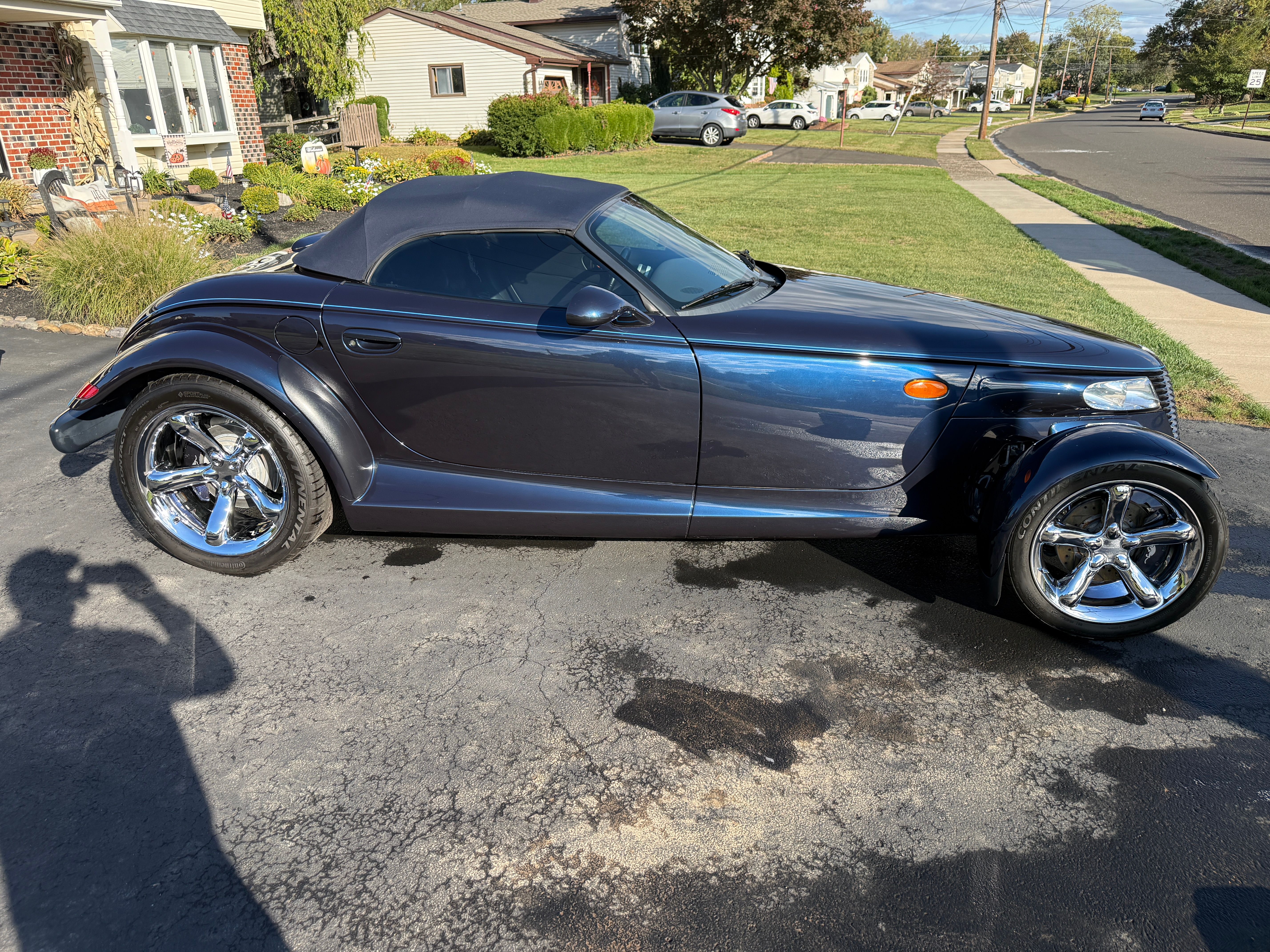 Used 2001 Chrysler Prowler RWD image 15