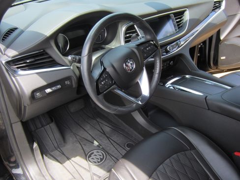 Used 2023 Buick Enclave Avenir w/ Trailering Package, 5000 lbs. FWD image 18