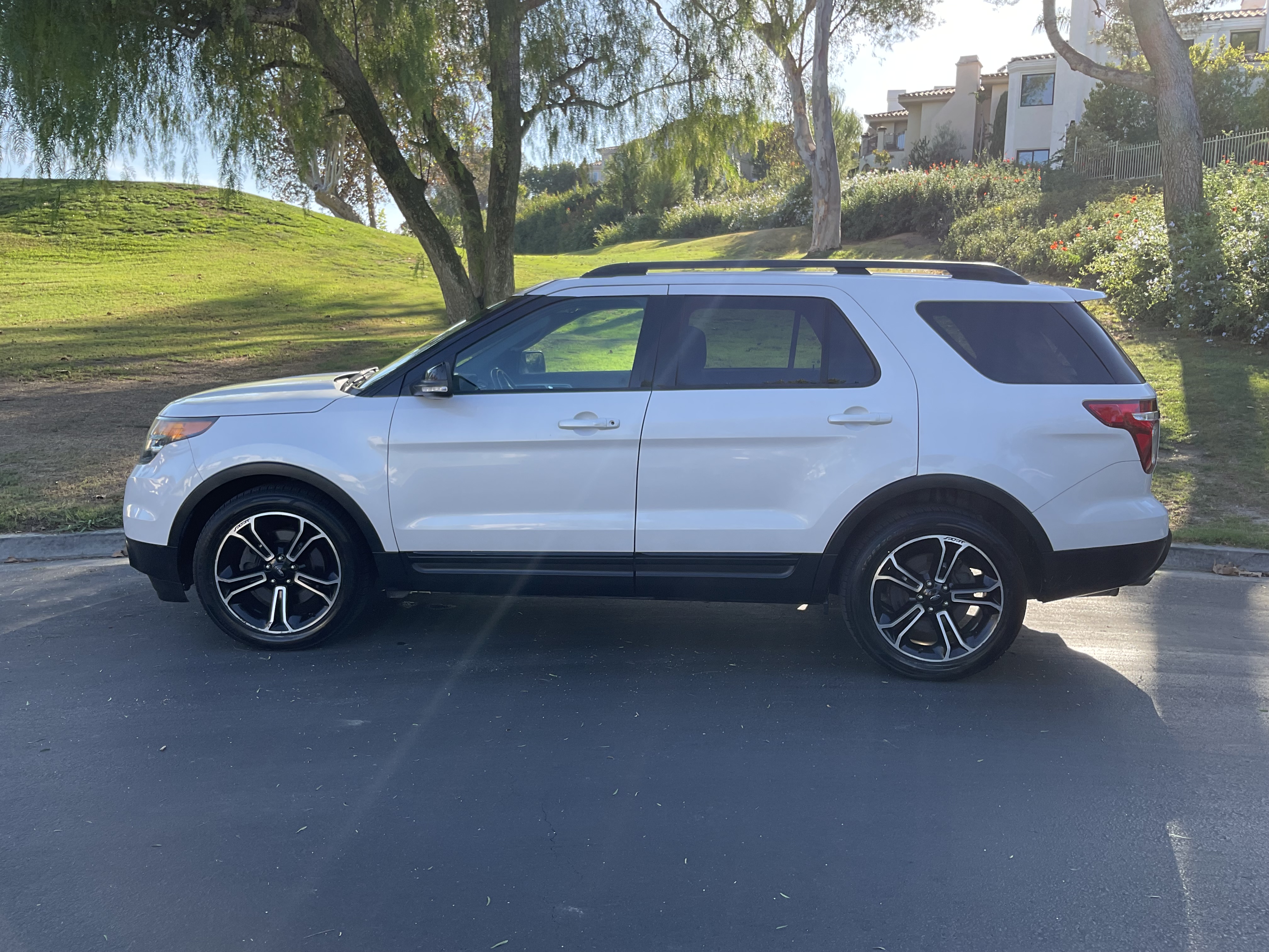 Used 2015 Ford Explorer Sport w/ Equipment Group 401A AWD/4WD image 1