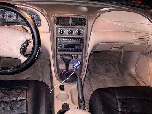 Used 2001 Ford Mustang GT image 9