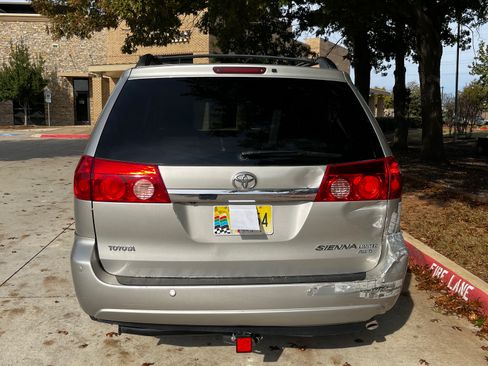 Used 2006 Toyota Sienna XLE Limited image 6