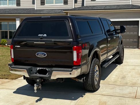 Used 2019 Ford F250 Lariat w/ Lariat Ultimate Package AWD/4WD image 5