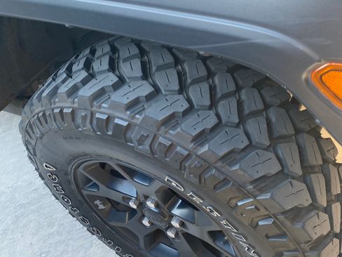 Used 2021 Jeep Wrangler Sport image 6