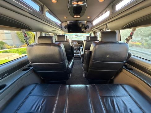 Used 2015 Chevrolet Express 2500 Extended image 14