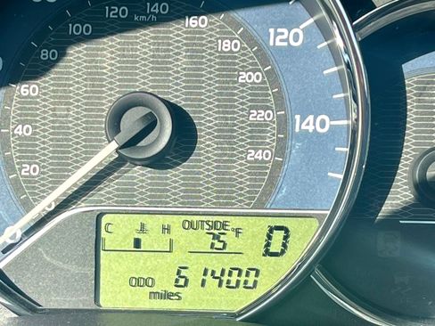 Used 2016 Toyota Corolla LE FWD image 2