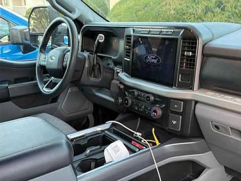 Used 2024 Ford F250 XLT w/ XLT Premium Package image 2