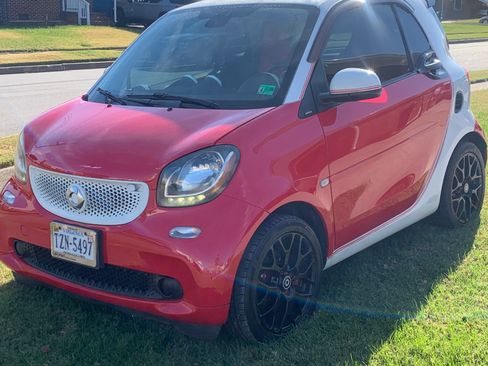 Used 2016 smart fortwo passion image 4