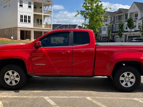Used 2015 Chevrolet Colorado W/T w/ WT Convenience Package AWD/4WD image 5