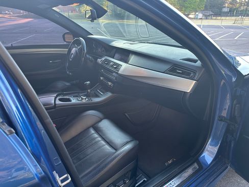 Used 2013 BMW M5 image 28
