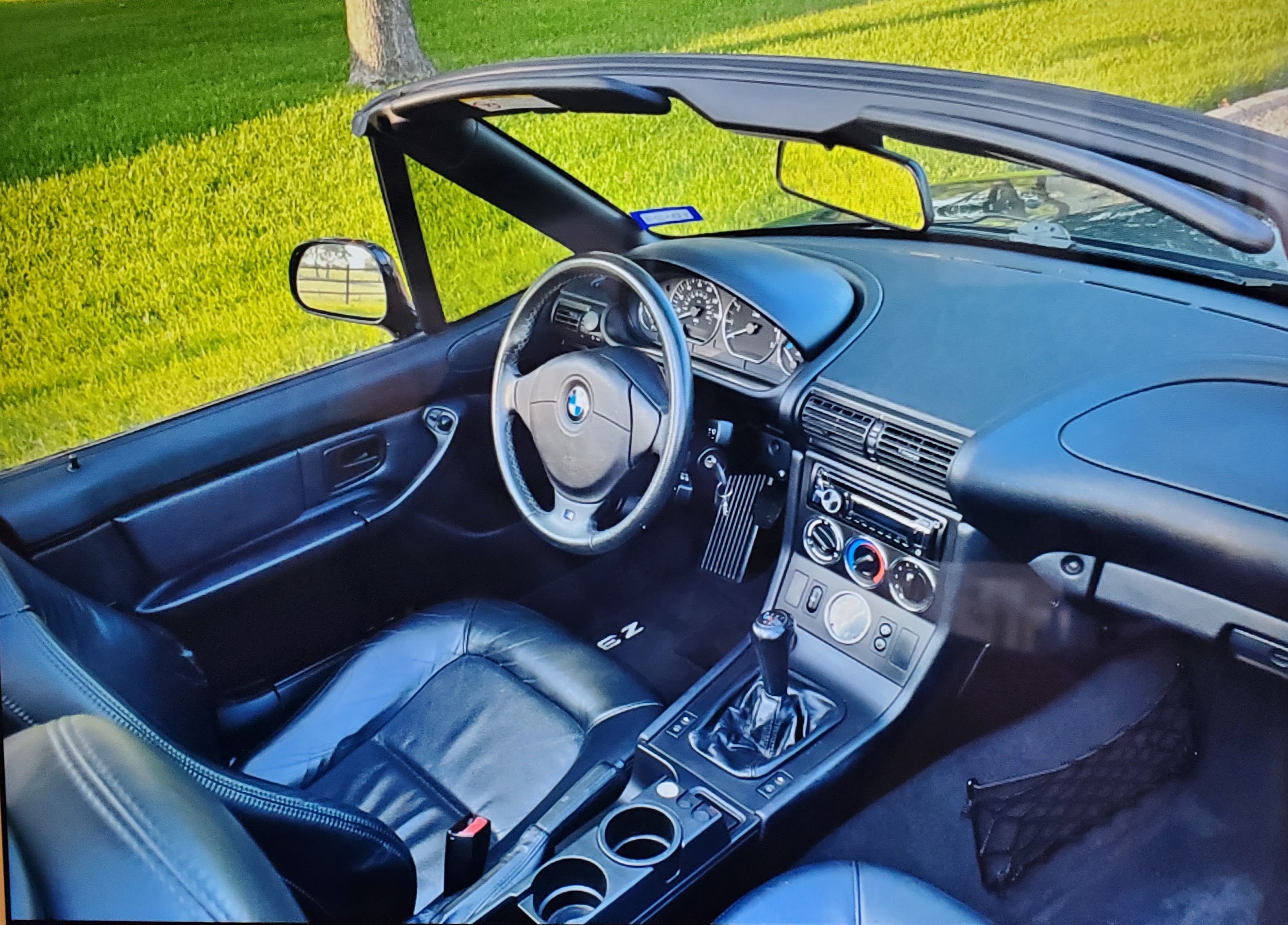 Used 2001 BMW Z3 2.5i RWD image 2