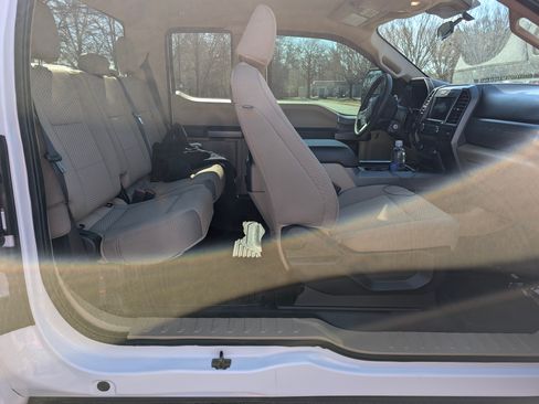 Used 2021 Ford F250 XLT w/ XLT Premium Package image 6