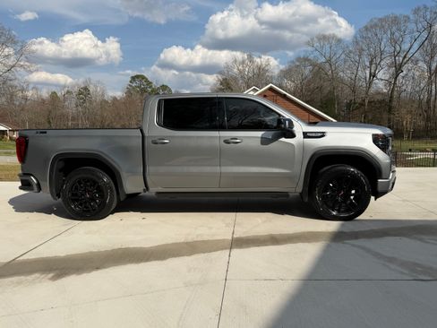 Used 2023 GMC Sierra 1500 Elevation w/ Elevation Premium Package image 2