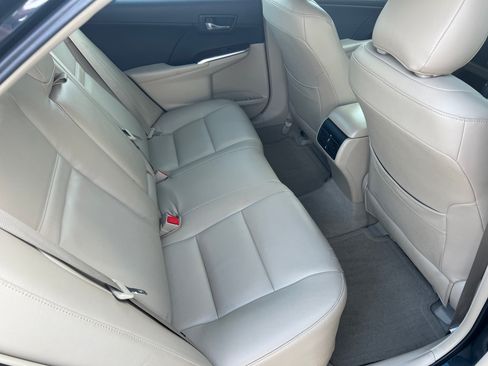 Used 2014 Toyota Camry XLE image 15
