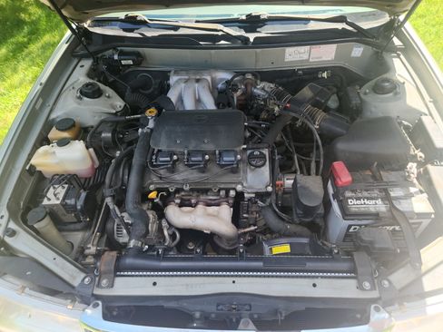 Used 1999 Toyota Avalon XLS FWD image 11